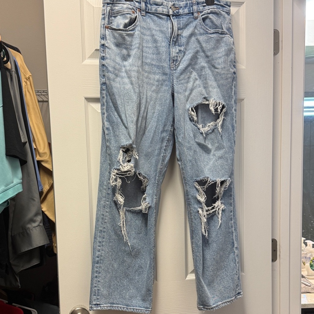 American Eagle Outfitters Light Blue Distressed Straight Leg Jeans